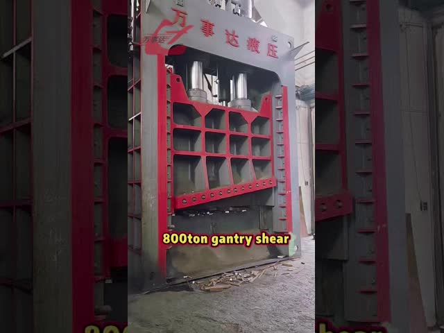 800ton scrap metal gantry shear machine shearing heavy steel sections